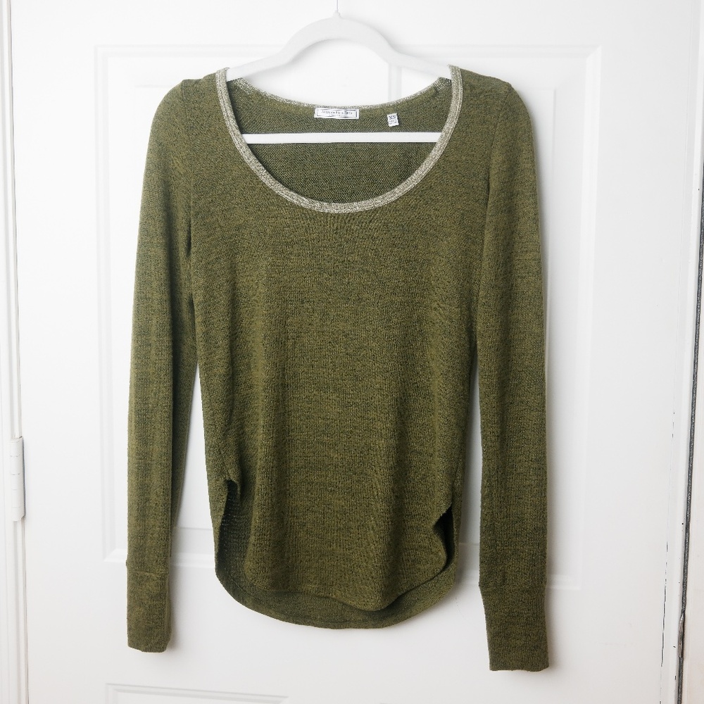ABERCROMBIE & FITCH Women's Essentials Long Sleeve Olive Green T-Shirt Tee XS